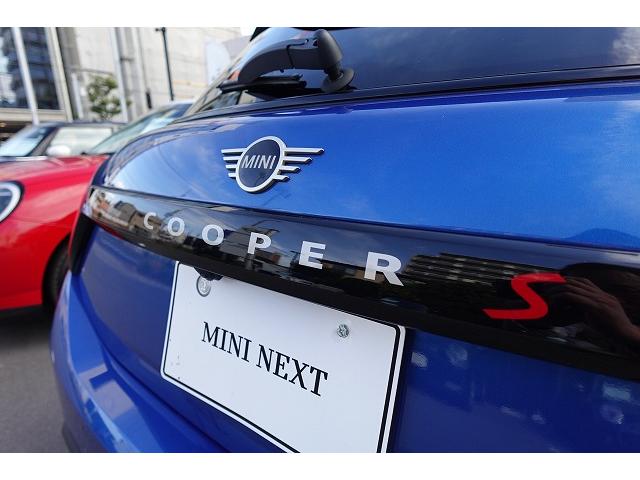ＭＩＮＩ クーパーＳ　フェイバリット・トリム　弊社登録車　Ｍパッケージ　アクティブクルーズコントロール　ハーマンカードン・ハイファイラウド・スピーカーシステム　シートヒーター　ステアリングヒーター　電動シート　ヘッドアップディスプレイ　認定中古車（67枚目）