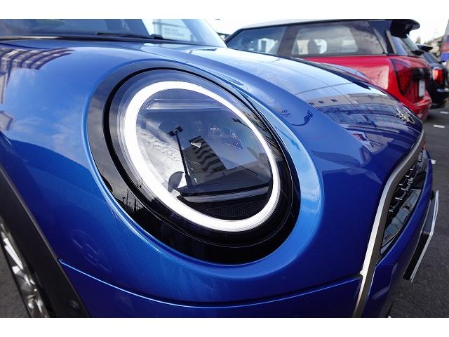 ＭＩＮＩ クーパーＳ　フェイバリット・トリム　弊社登録車　Ｍパッケージ　アクティブクルーズコントロール　ハーマンカードン・ハイファイラウド・スピーカーシステム　シートヒーター　ステアリングヒーター　電動シート　ヘッドアップディスプレイ　認定中古車（79枚目）