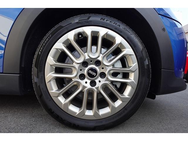 ＭＩＮＩ クーパーＳ　フェイバリット・トリム　弊社登録車　Ｍパッケージ　アクティブクルーズコントロール　ハーマンカードン・ハイファイラウド・スピーカーシステム　シートヒーター　ステアリングヒーター　電動シート　ヘッドアップディスプレイ　認定中古車（80枚目）