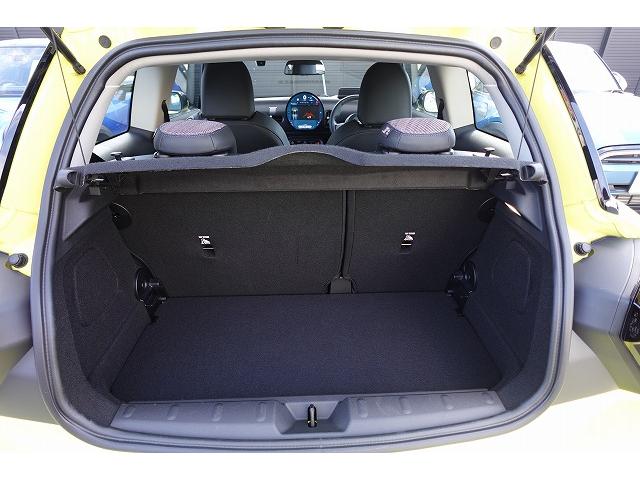 ＭＩＮＩ クーパーＣ　クラシック・トリム　弊社登録車　ＡＣＣ　ＨＵＤ　ドライビングアシスト　パーキングアシスト　アダプティブＬＥＤヘッドライト　シートヒーター　ステアリング＆レーンコントロールアシスト　ワイヤレスチャージング　認定中古車（49枚目）