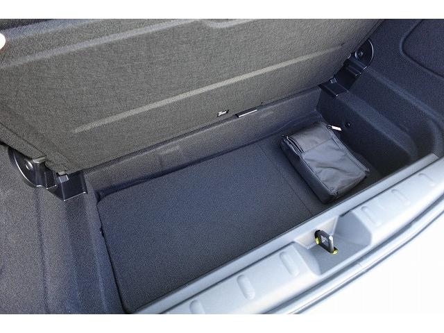 ＭＩＮＩ クーパーＣ　クラシック・トリム　弊社登録車　ＡＣＣ　ＨＵＤ　ドライビングアシスト　パーキングアシスト　アダプティブＬＥＤヘッドライト　シートヒーター　ステアリング＆レーンコントロールアシスト　ワイヤレスチャージング　認定中古車（51枚目）