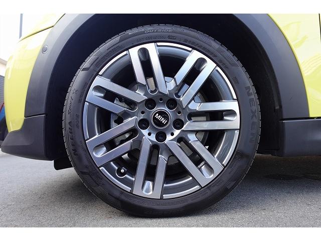 ＭＩＮＩ クーパーＣ　クラシック・トリム　弊社登録車　ＡＣＣ　ＨＵＤ　ドライビングアシスト　パーキングアシスト　アダプティブＬＥＤヘッドライト　シートヒーター　ステアリング＆レーンコントロールアシスト　ワイヤレスチャージング　認定中古車（55枚目）
