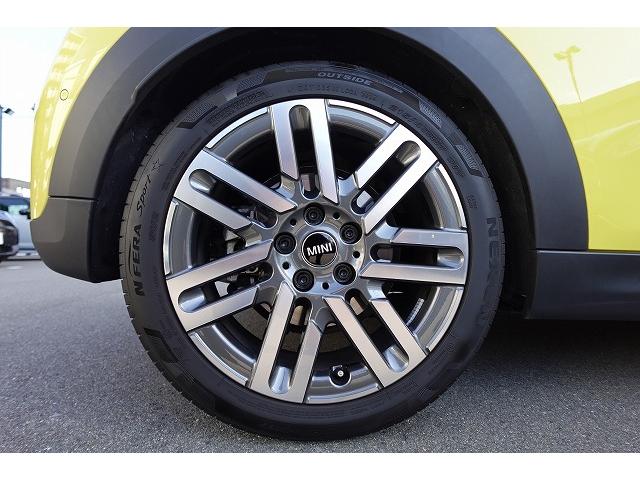 ＭＩＮＩ クーパーＣ　クラシック・トリム　弊社登録車　ＡＣＣ　ＨＵＤ　ドライビングアシスト　パーキングアシスト　アダプティブＬＥＤヘッドライト　シートヒーター　ステアリング＆レーンコントロールアシスト　ワイヤレスチャージング　認定中古車（56枚目）
