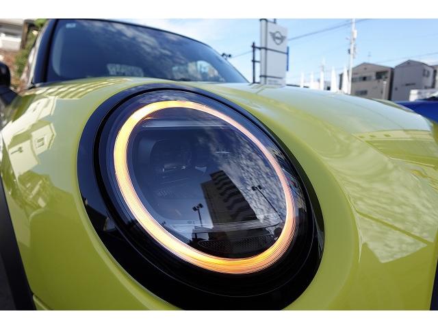 ＭＩＮＩ クーパーＣ　クラシック・トリム　弊社登録車　ＡＣＣ　ＨＵＤ　ドライビングアシスト　パーキングアシスト　アダプティブＬＥＤヘッドライト　シートヒーター　ステアリング＆レーンコントロールアシスト　ワイヤレスチャージング　認定中古車（58枚目）