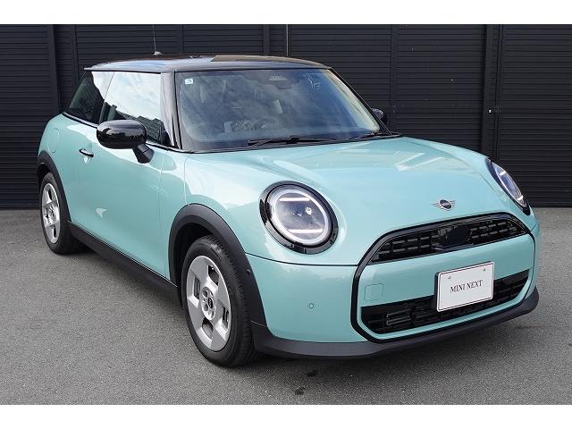 ＭＩＮＩ クーパーＣ　クラシック・トリム　弊社登録車　ＡＣＣ　ＨＵＤ　ドライビングアシスト　パーキングアシスト　アダプティブＬＥＤヘッドライト　シートヒーター　ステアリング＆レーンコントロールアシスト　ワイヤレスチャージング　認定中古車（13枚目）