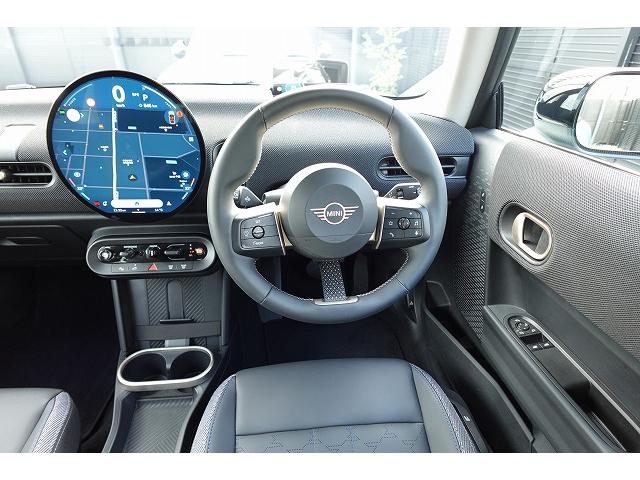 ＭＩＮＩ クーパーＣ　クラシック・トリム　弊社登録車　ＡＣＣ　ＨＵＤ　ドライビングアシスト　パーキングアシスト　アダプティブＬＥＤヘッドライト　シートヒーター　ステアリング＆レーンコントロールアシスト　ワイヤレスチャージング　認定中古車（24枚目）