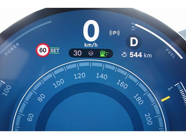 ＭＩＮＩ クーパーＣ　クラシック・トリム　弊社登録車　ＡＣＣ　ＨＵＤ　ドライビングアシスト　パーキングアシスト　アダプティブＬＥＤヘッドライト　シートヒーター　ステアリング＆レーンコントロールアシスト　ワイヤレスチャージング　認定中古車（32枚目）