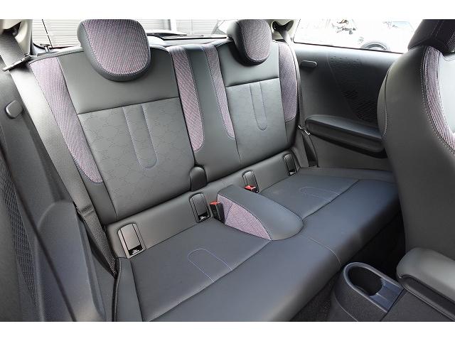 ＭＩＮＩ クーパーＣ　クラシック・トリム　弊社登録車　ＡＣＣ　ＨＵＤ　ドライビングアシスト　パーキングアシスト　アダプティブＬＥＤヘッドライト　シートヒーター　ステアリング＆レーンコントロールアシスト　ワイヤレスチャージング　認定中古車（48枚目）