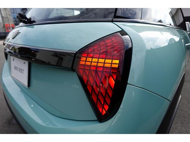 ＭＩＮＩ クーパーＣ　クラシック・トリム　弊社登録車　ＡＣＣ　ＨＵＤ　ドライビングアシスト　パーキングアシスト　アダプティブＬＥＤヘッドライト　シートヒーター　ステアリング＆レーンコントロールアシスト　ワイヤレスチャージング　認定中古車（65枚目）