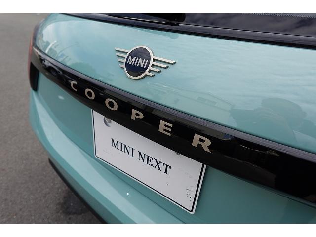 ＭＩＮＩ クーパーＣ　クラシック・トリム　弊社登録車　ＡＣＣ　ＨＵＤ　ドライビングアシスト　パーキングアシスト　アダプティブＬＥＤヘッドライト　シートヒーター　ステアリング＆レーンコントロールアシスト　ワイヤレスチャージング　認定中古車（66枚目）
