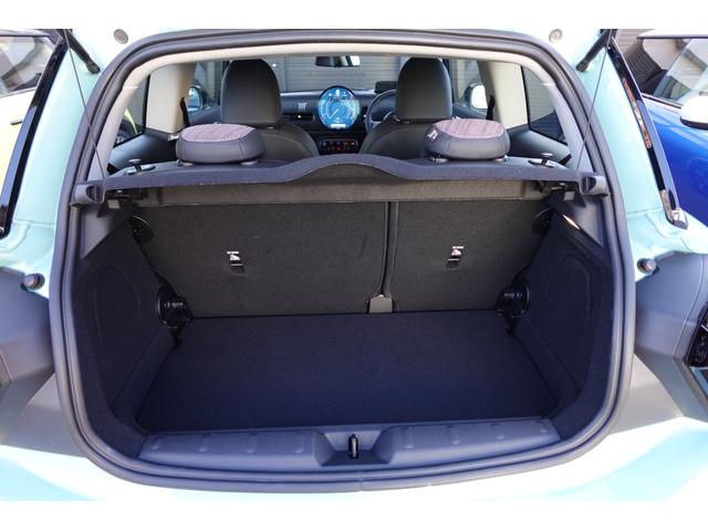 ＭＩＮＩ クーパーＳ　クラシック・トリム　弊社デモカー　ＣＬＡＳＳＩＣＴＲＩＭ　１８インチホイール　禁煙車　ＡＣＣ　純正ナビ　サラウンドビューシステム　フロントカメラ　バックカメラ　シートヒーター　ステアリングヒーター　ＨＵＤ　認定中古車（59枚目）