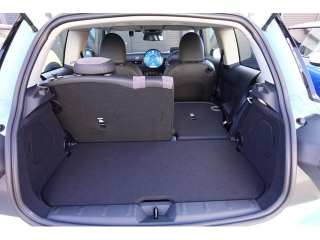 ＭＩＮＩ クーパーＳ　クラシック・トリム　弊社デモカー　ＣＬＡＳＳＩＣＴＲＩＭ　１８インチホイール　禁煙車　ＡＣＣ　純正ナビ　サラウンドビューシステム　フロントカメラ　バックカメラ　シートヒーター　ステアリングヒーター　ＨＵＤ　認定中古車（61枚目）