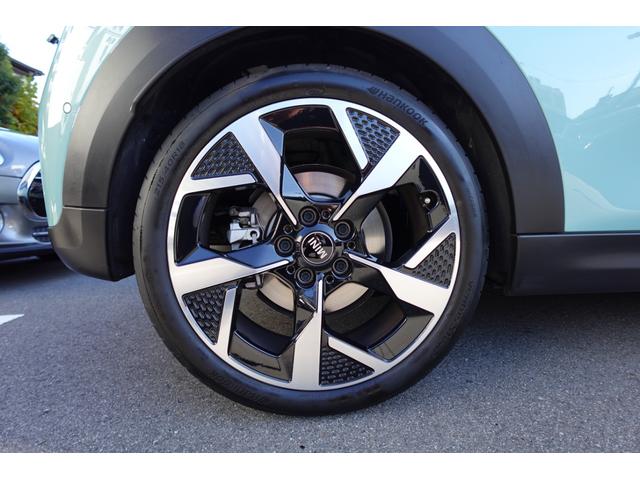 ＭＩＮＩ クーパーＳ　クラシック・トリム　弊社デモカー　ＣＬＡＳＳＩＣＴＲＩＭ　１８インチホイール　禁煙車　ＡＣＣ　純正ナビ　サラウンドビューシステム　フロントカメラ　バックカメラ　シートヒーター　ステアリングヒーター　ＨＵＤ　認定中古車（63枚目）