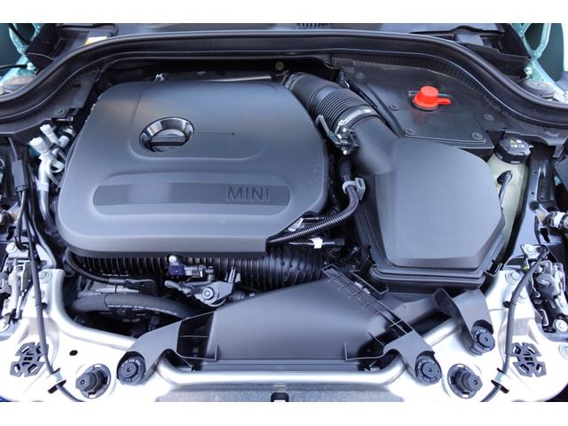 ＭＩＮＩ クーパーＳ　クラシック・トリム　弊社デモカー　ＣＬＡＳＳＩＣＴＲＩＭ　１８インチホイール　禁煙車　ＡＣＣ　純正ナビ　サラウンドビューシステム　フロントカメラ　バックカメラ　シートヒーター　ステアリングヒーター　ＨＵＤ　認定中古車（71枚目）