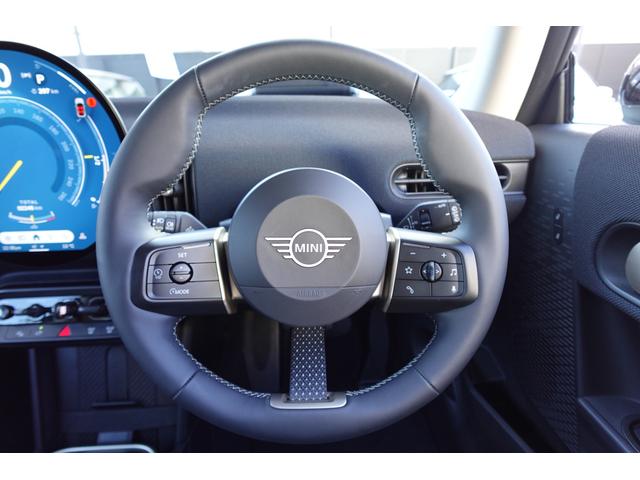 ＭＩＮＩ クーパーＳ　クラシック・トリム　弊社デモカー　ＣＬＡＳＳＩＣＴＲＩＭ　１８インチホイール　禁煙車　ＡＣＣ　純正ナビ　サラウンドビューシステム　フロントカメラ　バックカメラ　シートヒーター　ステアリングヒーター　ＨＵＤ　認定中古車（79枚目）