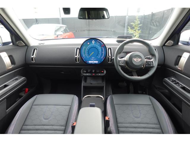 ＭＩＮＩ カントリーマンＤ　クラシック・トリム　弊社登録車　Ｍパッケージ　ｈａｒｍａｎ／ｋａｒｄｏｎスピーカーシステム　ドライビングアシストプロ　パーキングアシスト＋　ヘッドアップディスプレイ　アダプティブＬＥＤヘッドライト　認定中古車（5枚目）