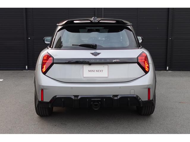 ＭＩＮＩ クーパーＳ　ジョン・クーパー・ワークス・トリム　下取ワンオーナー車輛　パーキングアシストプラス　ステアリングヒーター　アクティブクルーズコントロール　ヘッドアップディスプレイ　アダプティブＬＥＤヘッドライト　ドライビングアシスト　認定中古車（22枚目）