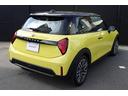 ＭＩＮＩ クーパーＣ　クラシック・トリム　弊社登録車　ＡＣＣ　ＨＵＤ　ドライビングアシスト　パーキングアシスト　アダプティブＬＥＤヘッドライト　シートヒーター　ステアリング＆レーンコントロールアシスト　ワイヤレスチャージング　認定中古車（8枚目）