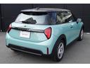 ＭＩＮＩ クーパーＣ　クラシック・トリム　弊社登録車　ＡＣＣ　ＨＵＤ　ドライビングアシスト　パーキングアシスト　アダプティブＬＥＤヘッドライト　シートヒーター　ステアリング＆レーンコントロールアシスト　ワイヤレスチャージング　認定中古車（8枚目）