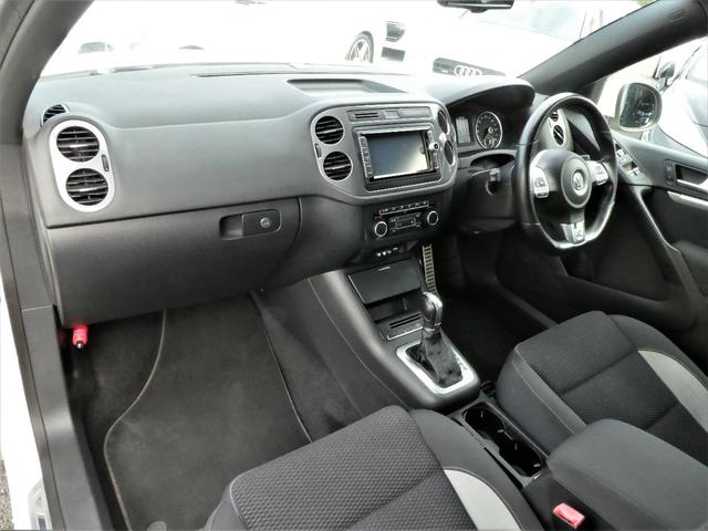 TSIブルーモーションテクノロジーRラインパッケージ 1年保証付/170項目 正規D車 1オーナー 純正ナビ地デジBカメラETC キセノン(17枚目)