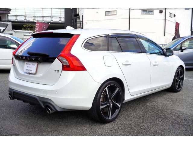 Ｖ６０ Ｔ５　Ｒデザイン　全プラン２年保証付　後期　８ＡＴ　黒革　純正ナビ地デジＢカメラＥＴＣ　衝突軽減　パワーシート　シートヒーター　ブラインドスポットモニター　レーンキープ　アクティブクルーズコントロール（2枚目）