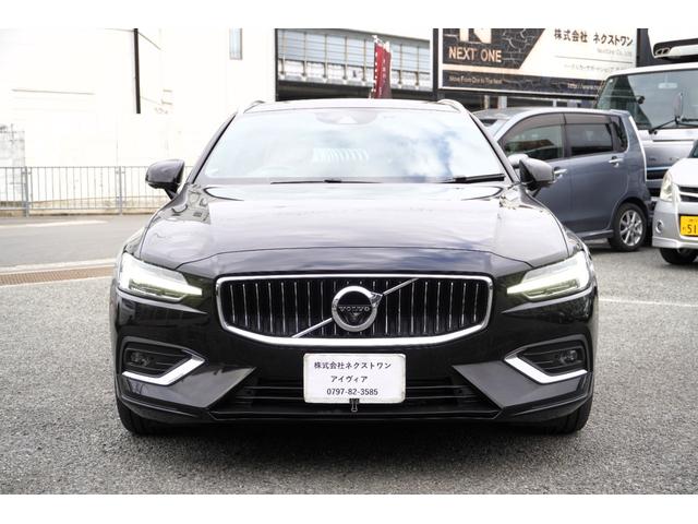 V60 T5 インスクリプション 全プラン2年保証付 1オーナー 本革 純正ナビ地デジ全周囲カメラETC ヘッドアップディスプレイ パワーバックドア パワーシート シートヒーター/クーラー ブラインドウスポットモニター 衝突軽減(19枚目)