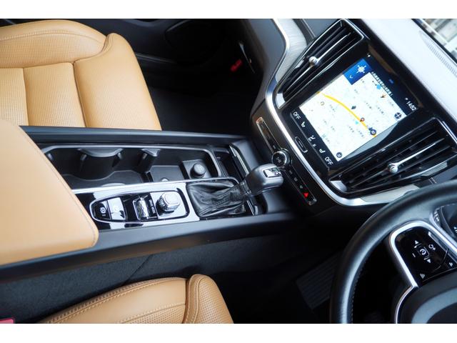 V60 T5 インスクリプション 全プラン2年保証付 1オーナー 本革 純正ナビ地デジ全周囲カメラETC ヘッドアップディスプレイ パワーバックドア パワーシート シートヒーター/クーラー ブラインドウスポットモニター 衝突軽減(28枚目)