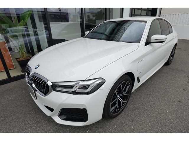 ５シリーズ ５３０ｅ　Ｍスポーツ　エディションジョイ＋　弊社下取ワンオーナー車／ブラックレザー／全周囲カメラ／アクティブクルーズコントロール／ヘッドアップディスプレイ／オートトランク／１９インチアロイホイール／アダプティブＬＥＤヘッドライト／認定中古車／（5枚目）