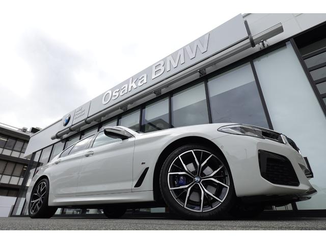 ５シリーズ ５３０ｅ　Ｍスポーツ　エディションジョイ＋　弊社下取ワンオーナー車／ブラックレザー／全周囲カメラ／アクティブクルーズコントロール／ヘッドアップディスプレイ／オートトランク／１９インチアロイホイール／アダプティブＬＥＤヘッドライト／認定中古車／（13枚目）