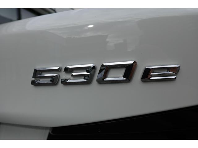５シリーズ ５３０ｅ　Ｍスポーツ　エディションジョイ＋　弊社下取ワンオーナー車／ブラックレザー／全周囲カメラ／アクティブクルーズコントロール／ヘッドアップディスプレイ／オートトランク／１９インチアロイホイール／アダプティブＬＥＤヘッドライト／認定中古車／（22枚目）