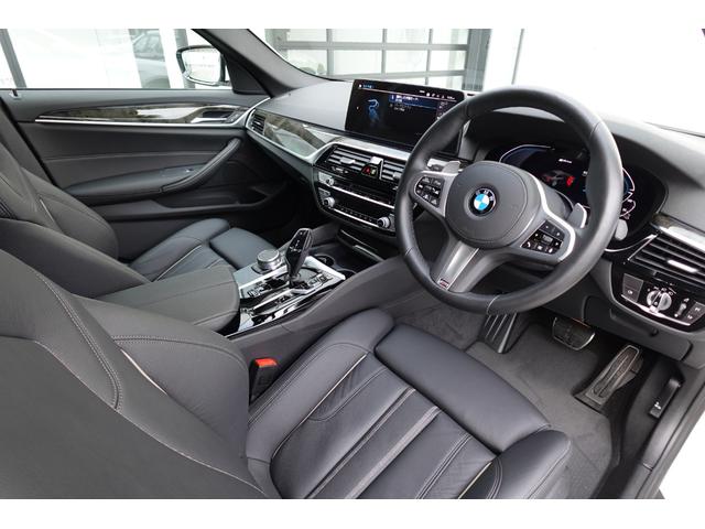 ５シリーズ ５３０ｅ　Ｍスポーツ　エディションジョイ＋　弊社下取ワンオーナー車／ブラックレザー／全周囲カメラ／アクティブクルーズコントロール／ヘッドアップディスプレイ／オートトランク／１９インチアロイホイール／アダプティブＬＥＤヘッドライト／認定中古車／（26枚目）