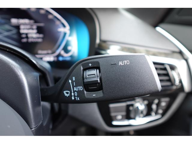５シリーズ ５３０ｅ　Ｍスポーツ　エディションジョイ＋　弊社下取ワンオーナー車／ブラックレザー／全周囲カメラ／アクティブクルーズコントロール／ヘッドアップディスプレイ／オートトランク／１９インチアロイホイール／アダプティブＬＥＤヘッドライト／認定中古車／（62枚目）