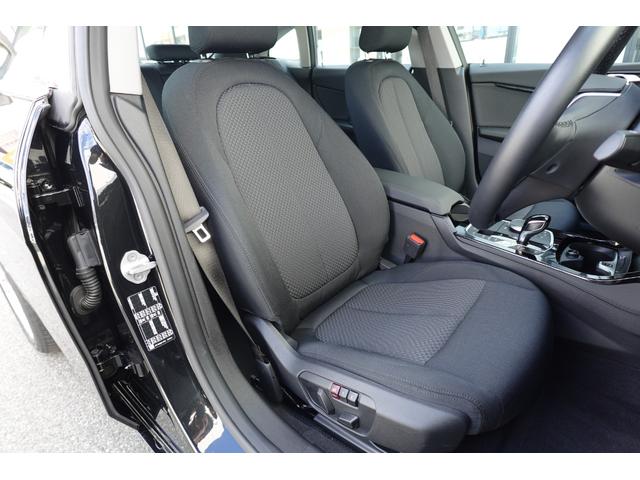 2シリーズ 218dグランクーペ プレイ 直列4気筒2000CCディーゼルエンジン ヘッドアップディスプレイ アクティブクルーズ リヤビューカメラ アンビエントライト 電動シート Bluetooth ハンズフリー コンフォートアクセス(24枚目)