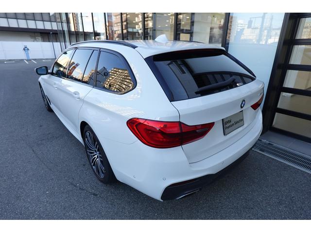 ５シリーズ ５３０ｉツーリング　Ｍスポーツ　ワンオーナー　黒革　シートヒーター　サンルーフ　ＣＤ＆ＤＶＤ　ＴＶ　後輪操舵　全周囲カメラ　ｈａｒｍａｎ／ｋａｒｄｏｎスピーカー　アンビエントライト　Ｂｌｕｅｔｏｏｔｈオーディオ　ＢＭＷ認定中古車（12枚目）