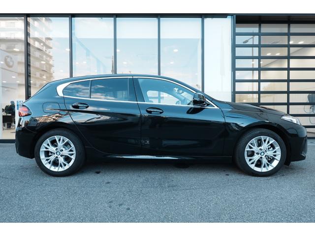 1シリーズ 120d ハイラインパッケージ 弊社元デモカー/ハイラインP/パーフォレーテッドヴェガンザモカレザー/スポーツシート/サンプロテクションガラス/ハーマンカードンスピーカー/シートヒーター/全周囲カメラ/認定中古車/プライバシーガラス(13枚目)