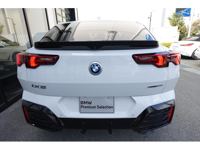 iX2 xDrive 30 Mスポーツ カーブドディスプレイ パノラマガラスサンルーフ HUD ACC 全周囲カメラ・センサー シート・ステアヒーター AppleCarPlay AndroidAuto Bluetooth 弊社元デモカー(12枚目)