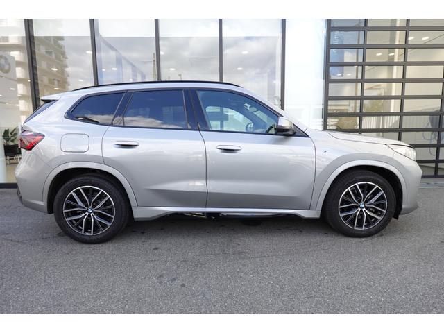 X1 sDrive 18i Mスポーツ ハイラインパック 弊社元デモ車/ハイラインパッケージ/テクノロジーパッケージ/シートヒーター/アクティブシート/ハーマンカードンスピーカー/オイスターレザー/ドライビングアシストプロフェッショナル/HUD/全周囲カメラ(14枚目)