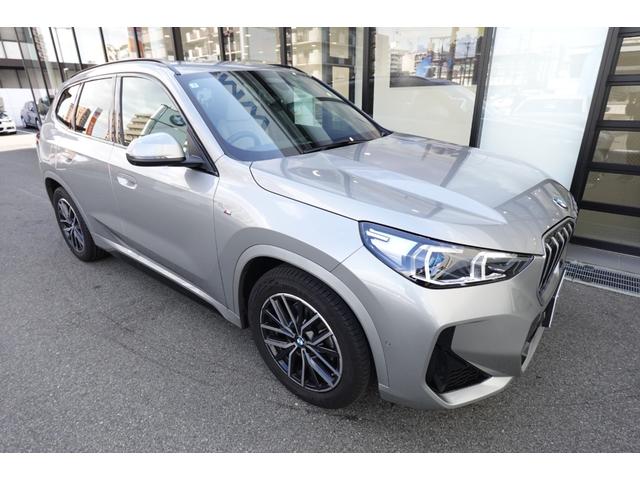 X1 sDrive 18i Mスポーツ ハイラインパック 弊社元デモ車/ハイラインパッケージ/テクノロジーパッケージ/シートヒーター/アクティブシート/ハーマンカードンスピーカー/オイスターレザー/ドライビングアシストプロフェッショナル/HUD/全周囲カメラ(15枚目)