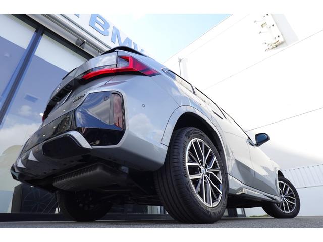 X1 sDrive 18i Mスポーツ ハイラインパック 弊社元デモ車/ハイラインパッケージ/テクノロジーパッケージ/シートヒーター/アクティブシート/ハーマンカードンスピーカー/オイスターレザー/ドライビングアシストプロフェッショナル/HUD/全周囲カメラ(21枚目)