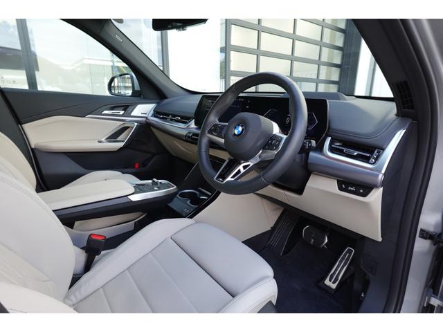 X1 sDrive 18i Mスポーツ ハイラインパック 弊社元デモ車/ハイラインパッケージ/テクノロジーパッケージ/シートヒーター/アクティブシート/ハーマンカードンスピーカー/オイスターレザー/ドライビングアシストプロフェッショナル/HUD/全周囲カメラ(28枚目)