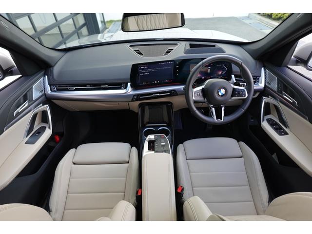 X1 sDrive 18i Mスポーツ ハイラインパック 弊社元デモ車/ハイラインパッケージ/テクノロジーパッケージ/シートヒーター/アクティブシート/ハーマンカードンスピーカー/オイスターレザー/ドライビングアシストプロフェッショナル/HUD/全周囲カメラ(34枚目)