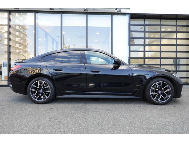 保証期間内はエンジンやトランスミッション、ブレーキなどの主要部分が万一、修理が必要となった場合は工賃まで含めて無料で対応致します。保証の対象部品等、お気軽にお尋ね下さいませ。