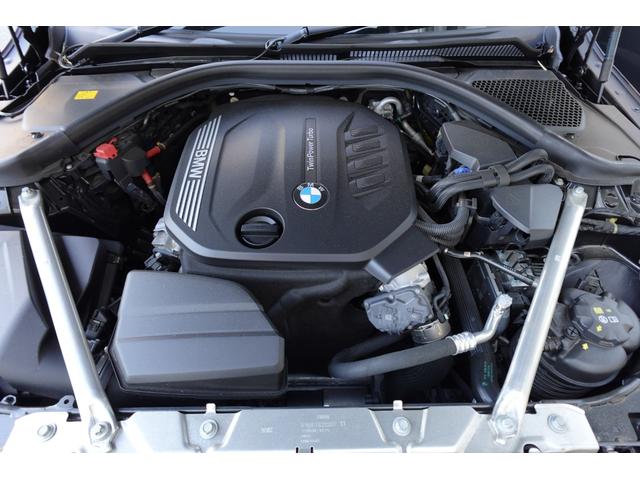 ドイツ本社と同様の教育を受けたＢＭＷ専門のメカニックが、１００項目にも上るポイントを徹底的にチェック致します。その保証料が車両本体価格に含まれております。