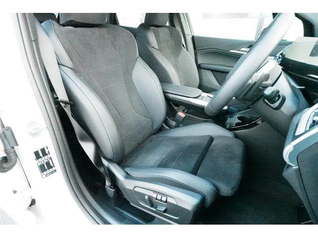 ドイツ本社と同様の教育を受けたＢＭＷ専門のメカニックが、１００項目にも上るポイントを徹底的にチェック致します。その保証料が車両本体価格に含まれております。