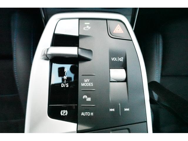 ドイツ本社と同様の教育を受けたＢＭＷ専門のメカニックが、１００項目にも上るポイントを徹底的にチェック致します。その保証料が車両本体価格に含まれております。