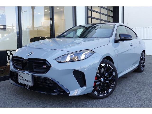 ２シリーズ Ｍ２３５　ｘＤｒｉｖｅグランクーペ　弊社元デモカー／Ｍパフォーマンスモデル／ブラックルーフ／シートヒーター／コーラルレッドレザー／全周囲カメラ／ドライビングアシストプロフェッショナル／パーキングアシストプラス／認定中古車（5枚目）