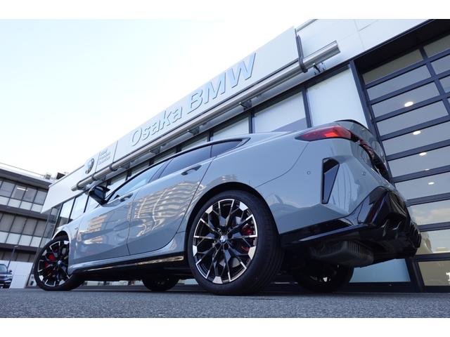 ２シリーズ Ｍ２３５　ｘＤｒｉｖｅグランクーペ　弊社元デモカー／Ｍパフォーマンスモデル／ブラックルーフ／シートヒーター／コーラルレッドレザー／全周囲カメラ／ドライビングアシストプロフェッショナル／パーキングアシストプラス／認定中古車（9枚目）