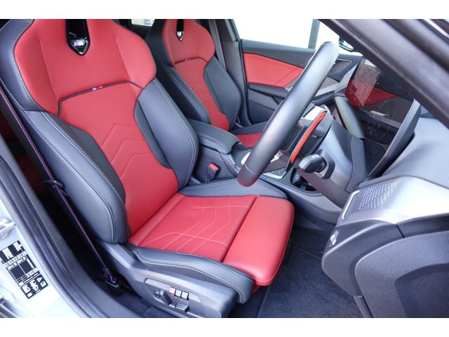 ２シリーズ Ｍ２３５　ｘＤｒｉｖｅグランクーペ　弊社元デモカー／Ｍパフォーマンスモデル／ブラックルーフ／シートヒーター／コーラルレッドレザー／全周囲カメラ／ドライビングアシストプロフェッショナル／パーキングアシストプラス／認定中古車（25枚目）