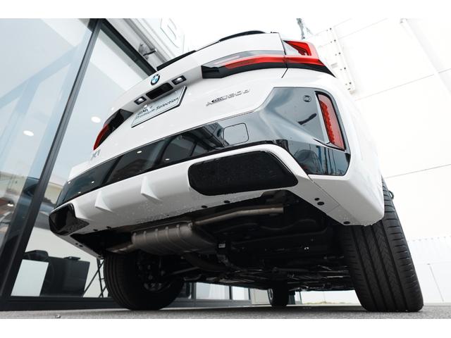 Ｘ１ ｘＤｒｉｖｅ　２０ｄ　Ｍスポーツ　テクノロジーパッケージ　ステアリングヒーター　カーブドディスプレイ　ドライビングアシストプロフェッショナル　ヘッドアップディスプレイ　アダプティブＭサスペンション　アンビエントライト　元レンタカー（13枚目）