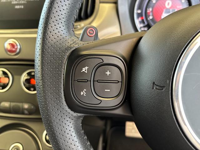 アバルト５９５Ｃ ツーリズモ　茶革シート　ドライブレコーダー　バックカメラ　ＥＴＣ　キセノンヘッドライト　１７インチアルミホイール　パドルシフト　黒幌　Ａｐｐｌｅ　Ｃａｒｐｌａｙ　アルミフューエルリット　オートエアコン（11枚目）